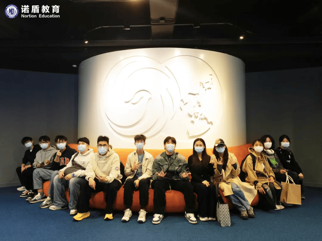 诺盾教育 | 凤凰卫视香港总部之旅,了解主播镜头后的传媒世界!