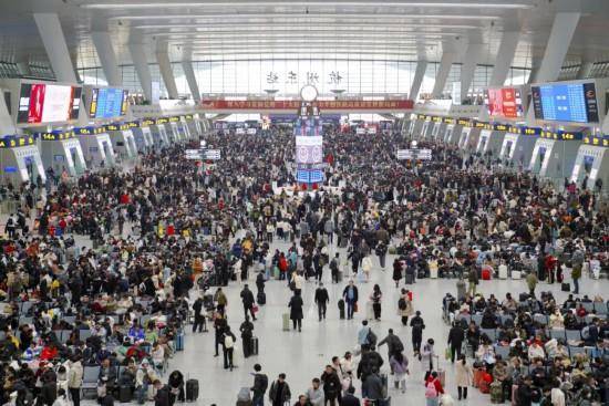 2025春运收官，长三角铁路、铁路上海站创旅客发送量历史新高