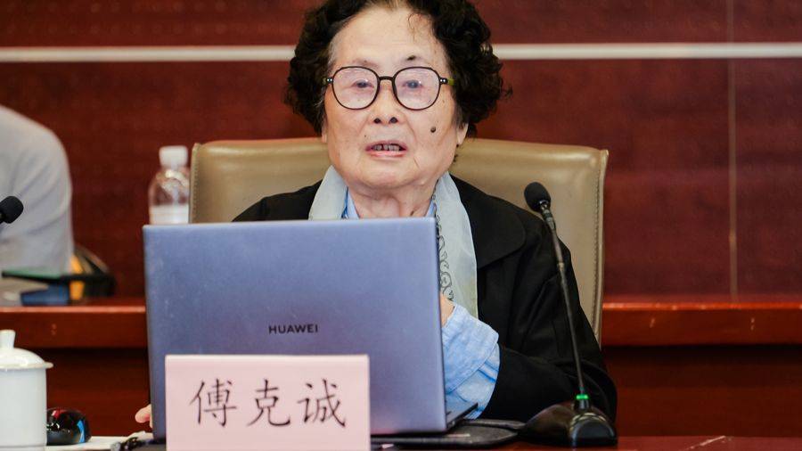 傅作义之女、上海大学教授、建筑学家傅克诚,年逾九旬再出新书